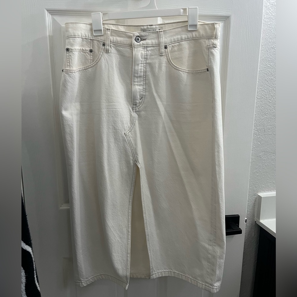 Abercrombie white denim skirt
